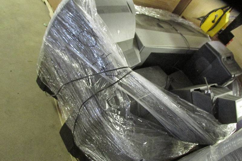 lot 315 image: Pallet of TVs