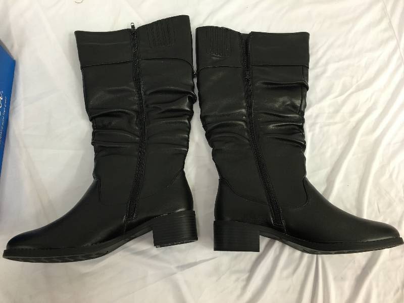 Easy Street Womens Aubree Boot Size 7.5