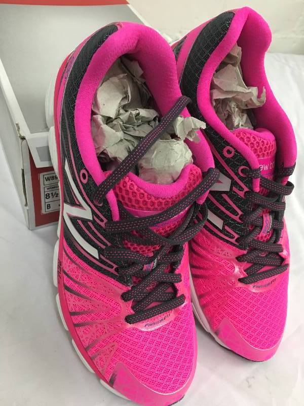 New Balance Womens 890 Running Shoe size 8.5 retail $118