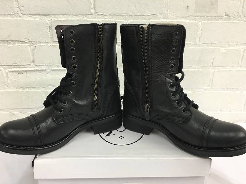 Steve Madden Womens Troopa 2-0 Boot - Black size 7.5 retail $104