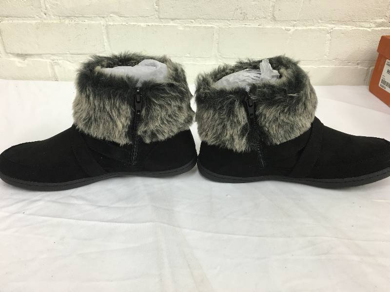 Rocket Dog Womens Halifax Fur Trim Bootie size 6