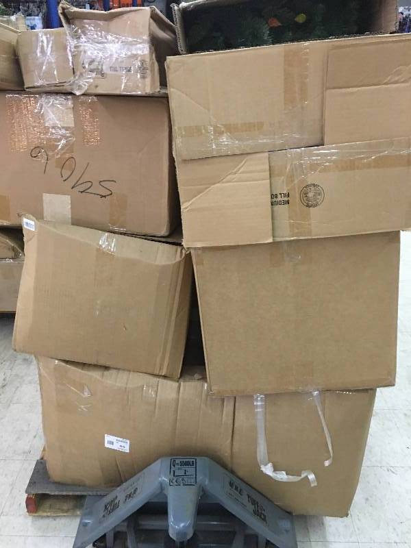 pallet of new christmas items trees,wreaths decorations and more over $500 in value