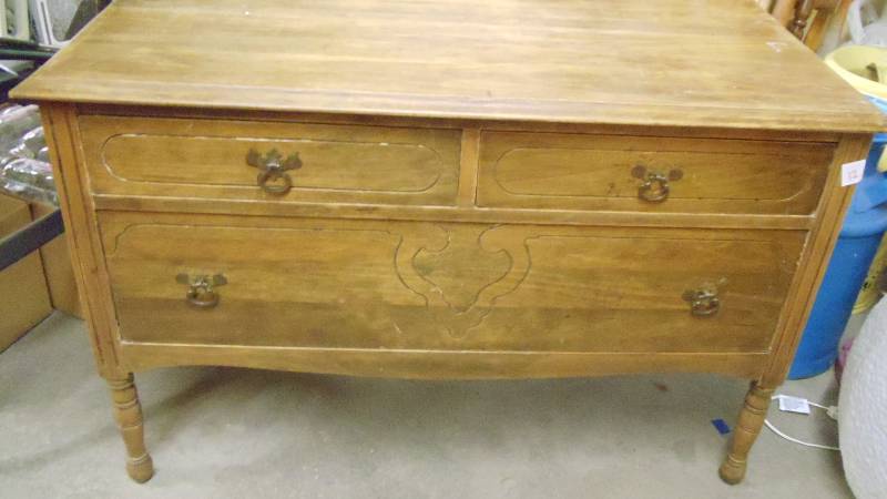 Dresser