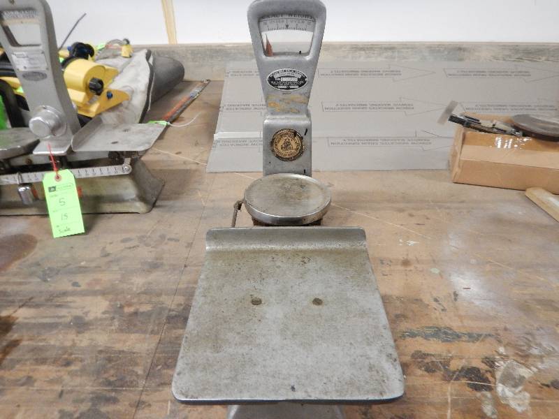 lot 16 image: Scale 4
