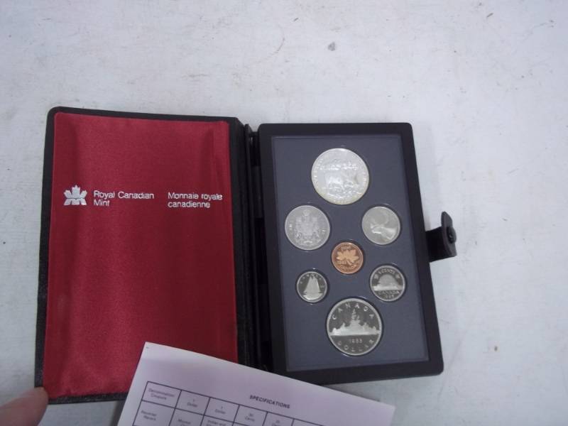 lot 8 image: 1985 Royal Canadian Mint proof Set