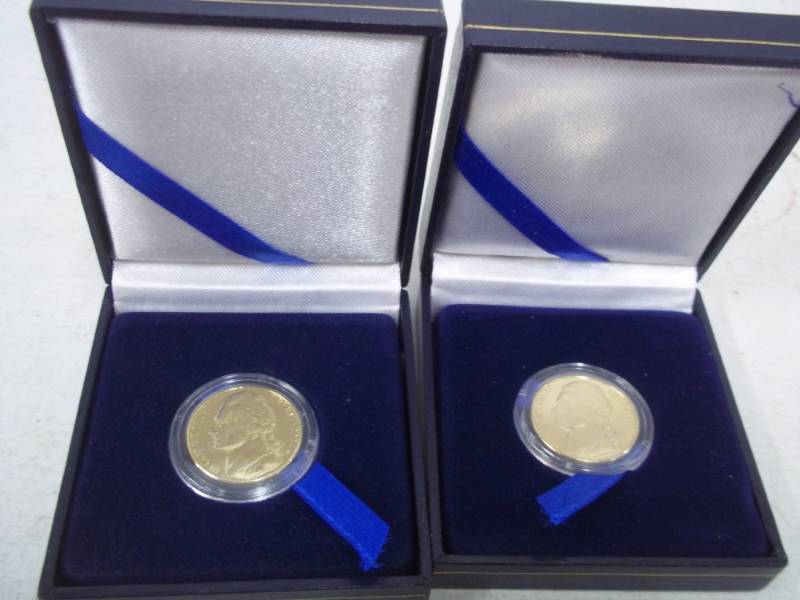 lot 34 image: pair 2004 Nickel Gold colored