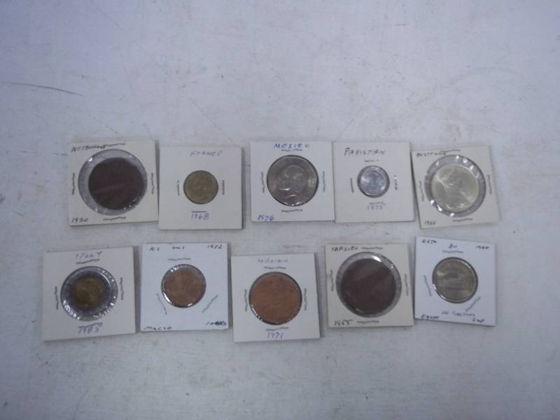 lot 48 image: 10 Foreign Coins