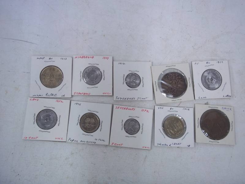 lot 49 image: 10 Foreign Coins