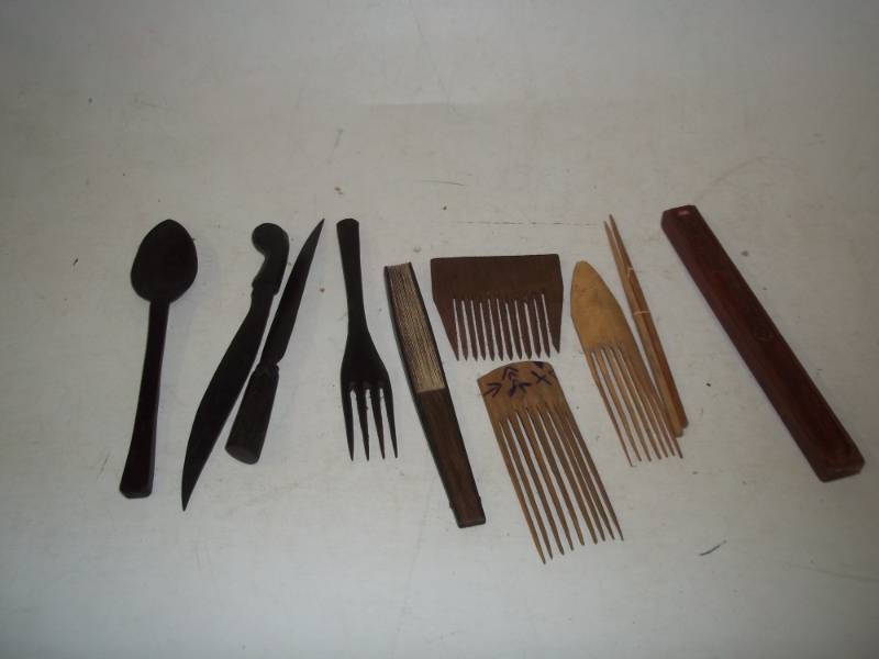 lot 132 image: Wood Dcor