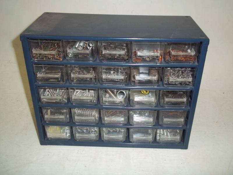 lot 140 image: New Hardware bins with hardware mostly springs