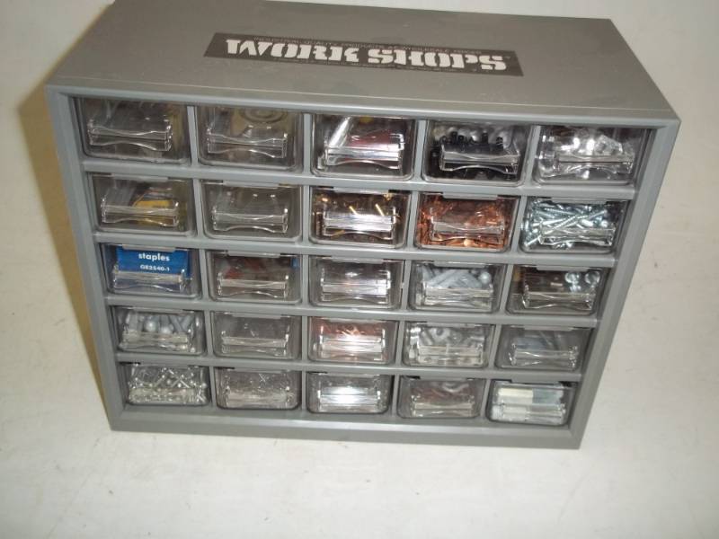 lot 141 image: New Hardware bins with hardware