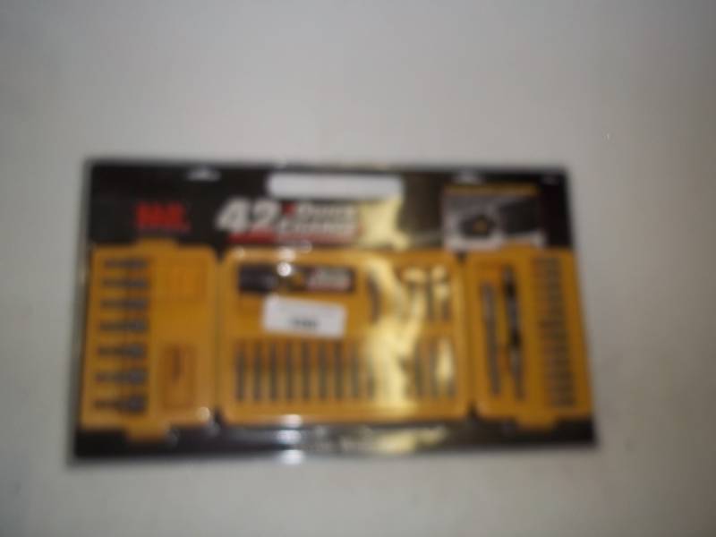 lot 150 image: New 42 piece quick change  bit system