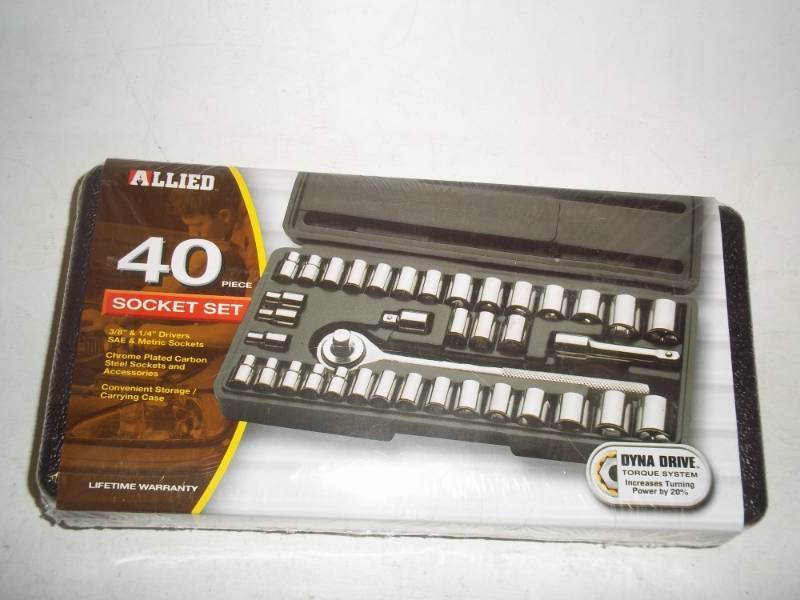 lot 157 image: New 40 piece Socket Set
