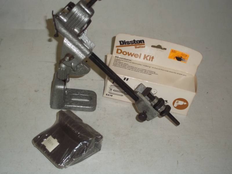 lot 177 image: Tool holder and dowel kit