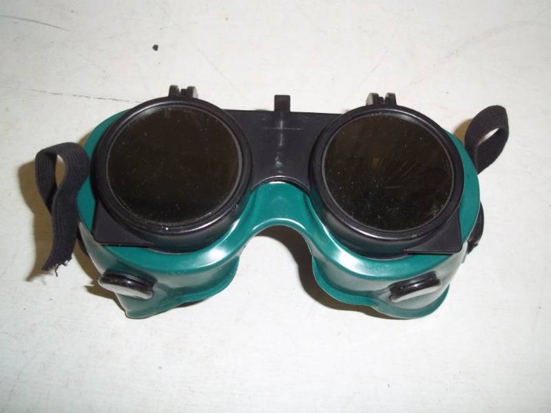lot 180 image: Vintage Safety Goggles