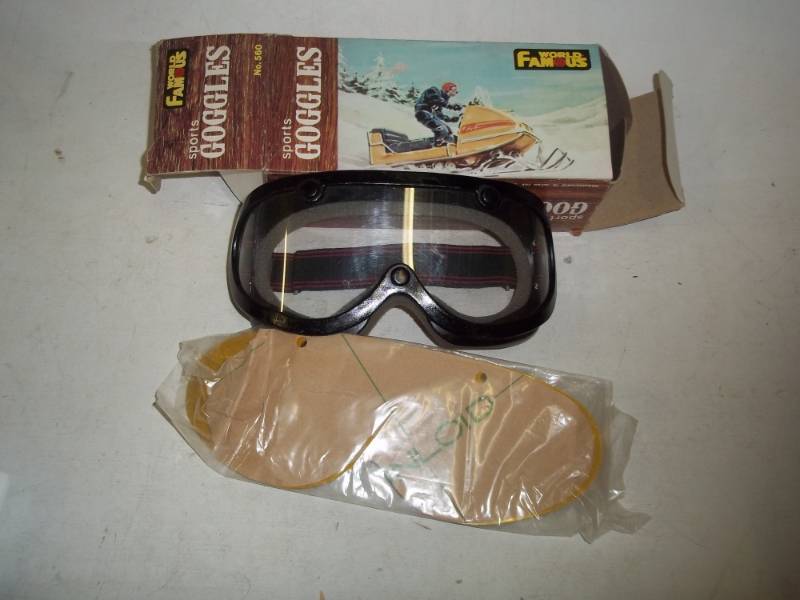 lot 181 image: Vintage Sports Goggles