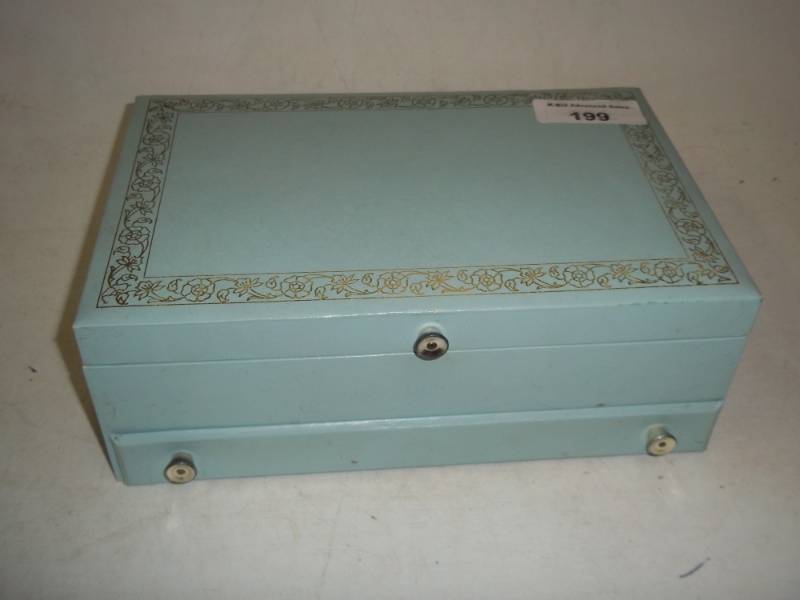 lot 199 image: Vintage Jewelry box