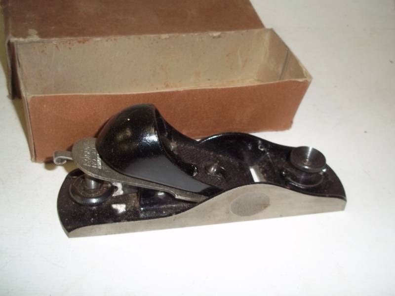 lot 231 image: Block Plane with box