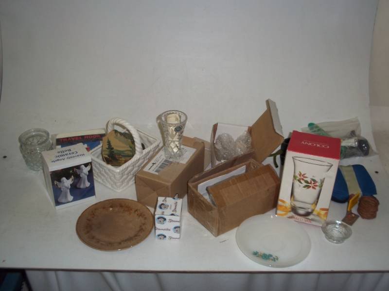 lot 234 image: Dcor Items with bells and vases, plates