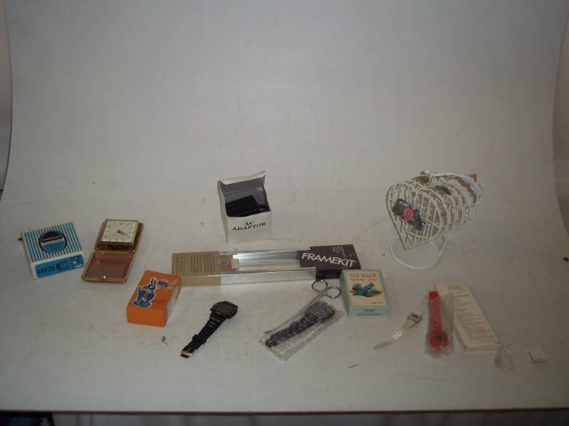 lot 259 image: Watches, Travel Clock, Frame kit, Dcor.