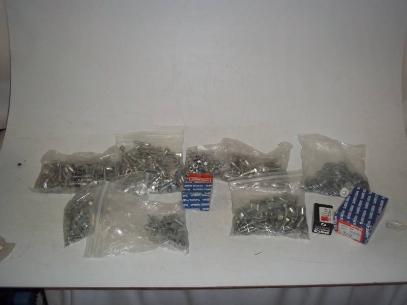 lot 263 image: Large assortment of  nuts, bolts and washers