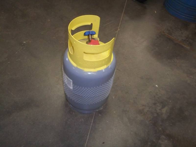 lot 273 image: New Refrigerant Tank 26.1 Lbs