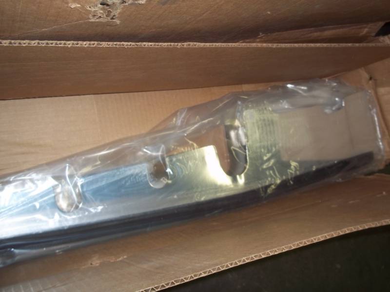 lot 279 image: New Ford Super duty Grill Guards