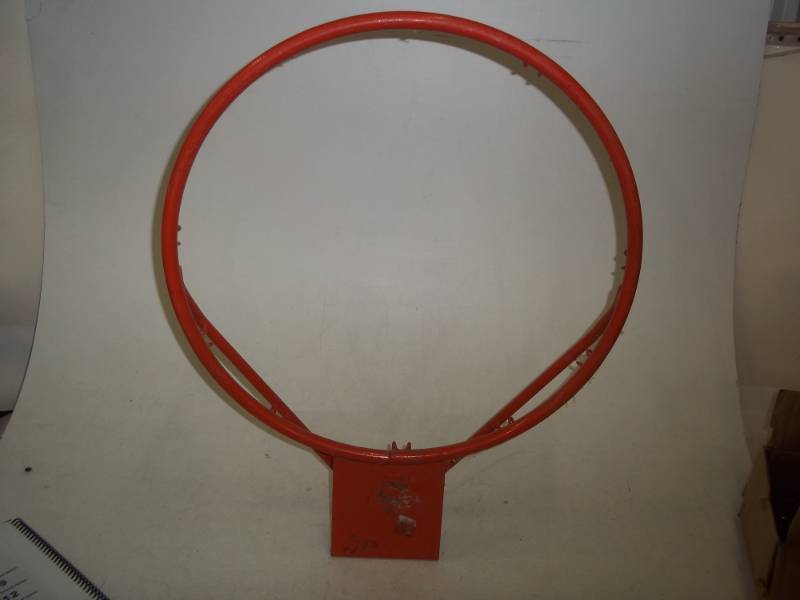 lot 302 image: Basket Ball hoop