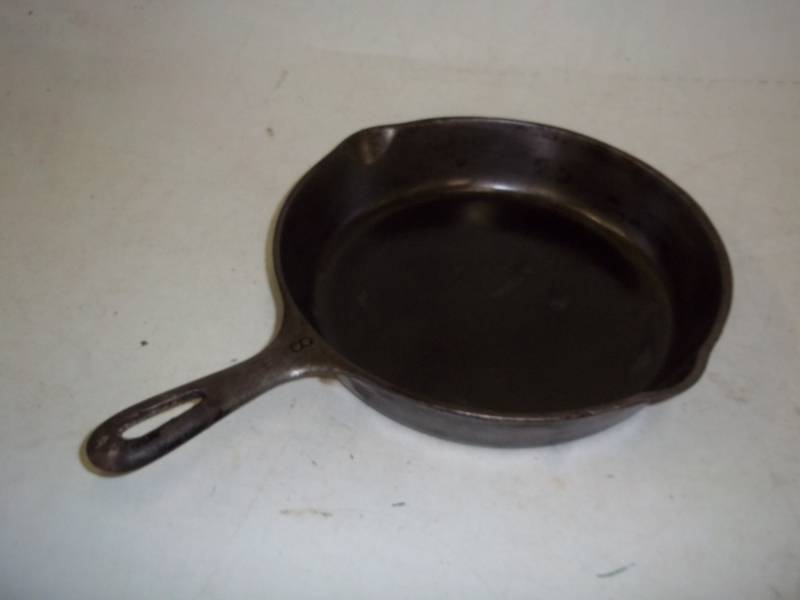 lot 331 image: 10 Cast Iron Pan