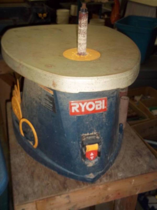 lot 369 image: Ryobi Sander with stand