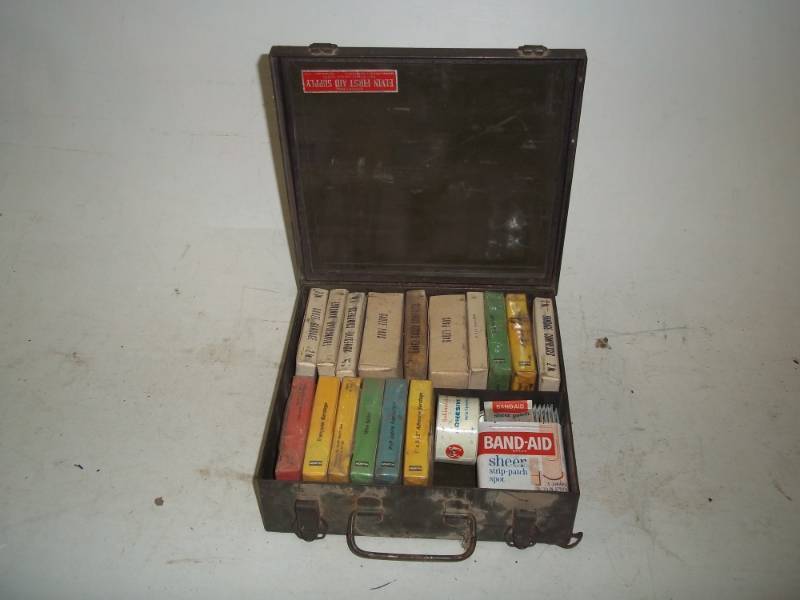 lot 377 image: Vintage First Aid Kit