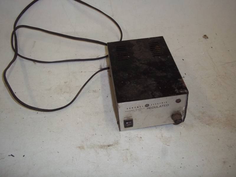 lot 384 image: 12v power supply