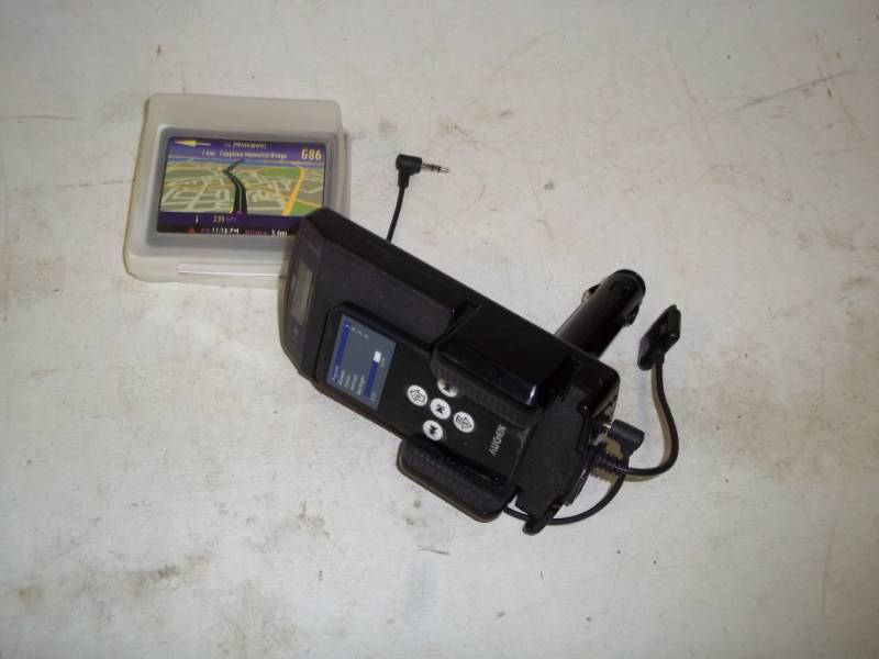 lot 420 image: Cell phone holder  Charger