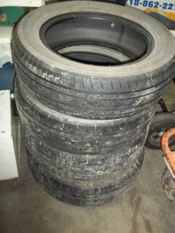 lot 443 image: Set of 4 P185  65R15 Yokohama tires