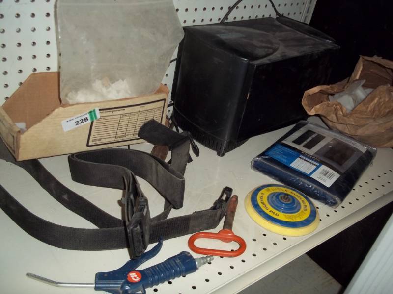 lot 446 image: Speaker, work belts, shelf brackets, hitch pin
