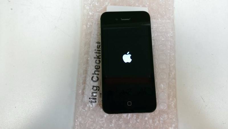 lot 19 image: Apple iPhone 4 8GB Black A1349 (Verizon) Smartphone