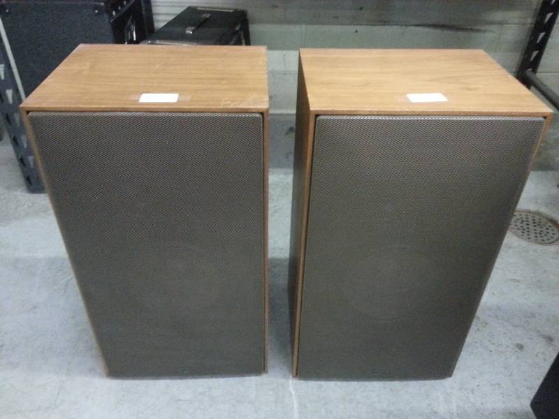 lot 24 image: ADS LD620 Stereo Speakers
