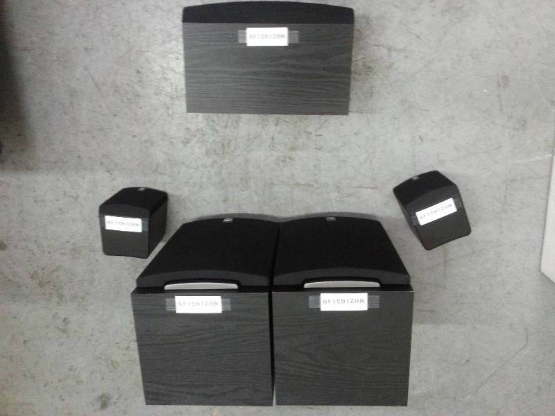 lot 28 image: Yamaha 5 Speaker Surround Sound Assembly NX-GX500  NX-E700  NX-C700