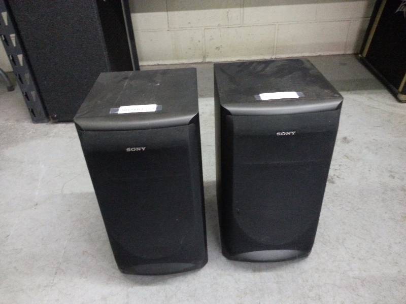 lot 47 image: Sony SS-S700 Bookshelf Speakers