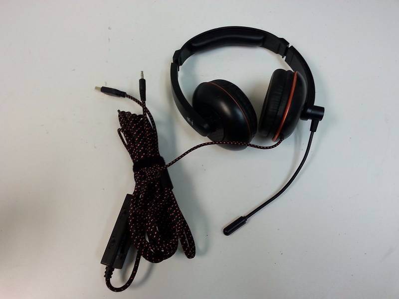 lot 54 image: Turtle Beach Call of Duty Black Ops II USB Headset Microphone for PC