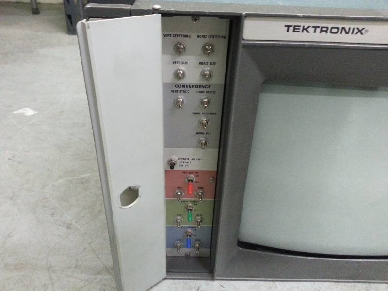 lot 63 image: Tektronix 650A Matrix Monitor
