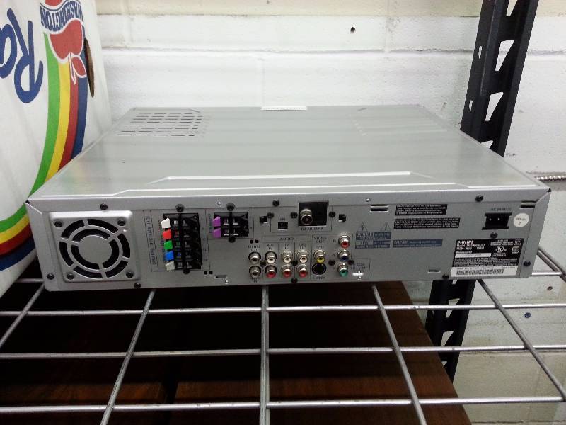 lot 67 image: Philips Matchline 5-Disc DVD Home Theater System and Speaker Set MX900SA