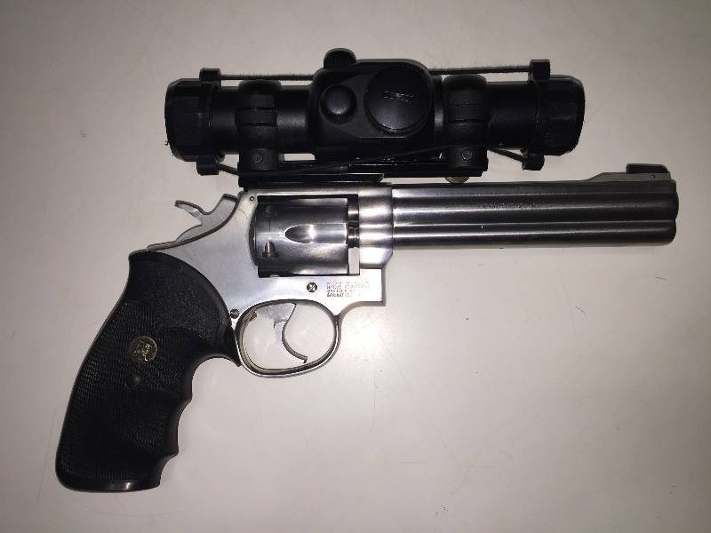 Smith and Wesson 648 Stainless .22 MAG Revolver