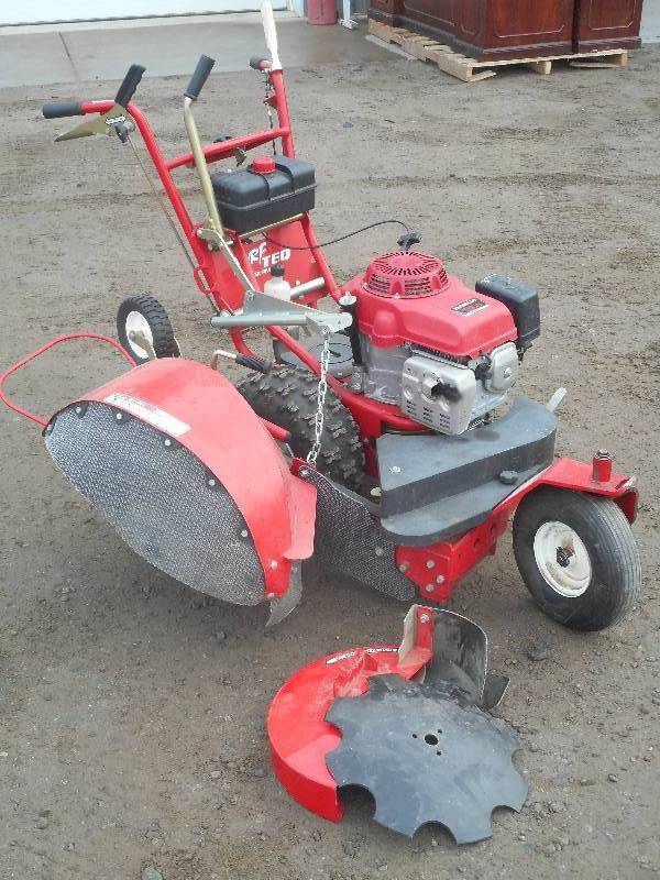 lot 1 image: Turf-Teq Commercial Walk-Behind Edger