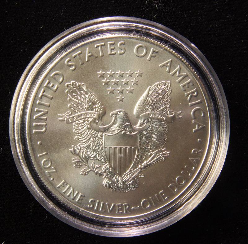 2016 AMERICAN SILVER EAGLE 1 TROY OZ. .999 FINE SILVER DOLLAR IN AIRTITE CAPSULE
