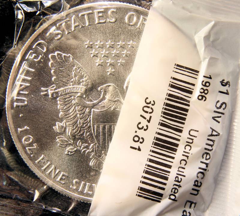 1986 AMERICAN SILVER EAGLE 1 TROY OZ. .999 FINE SILVER DOLLAR IN AIRTITE CAPSULE