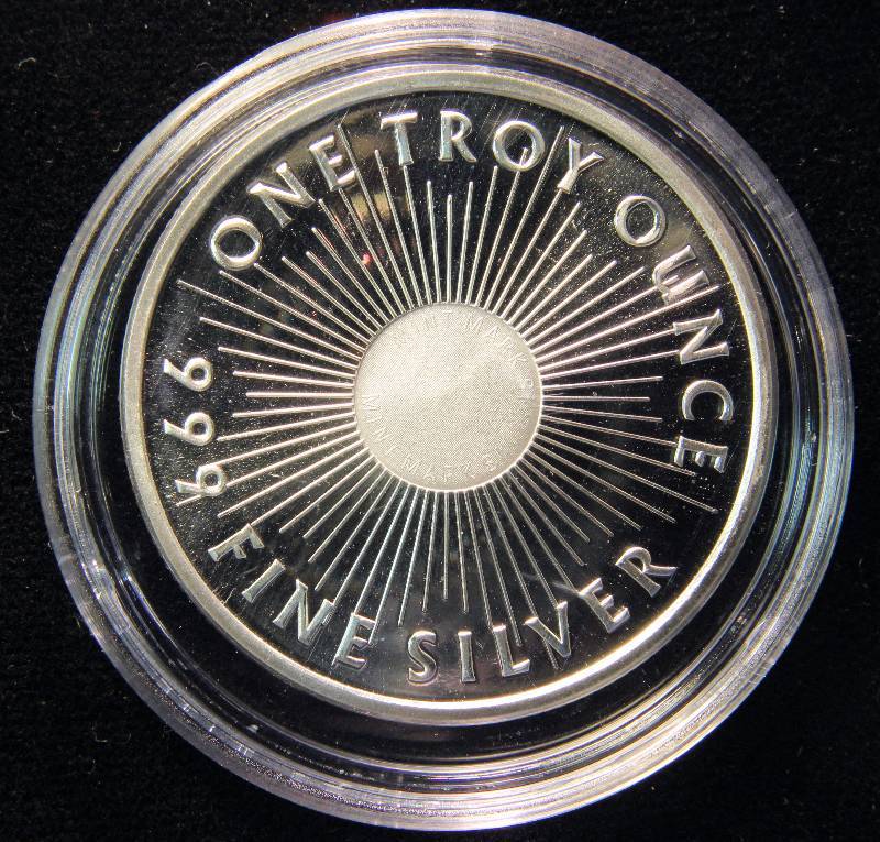 1 TROY OZ. .999 FINE SILVER ROUND SUNSHINE MINTING IN AIRTITE HOLDER