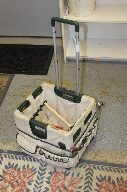 lot 55 image: Pull Utility Cart