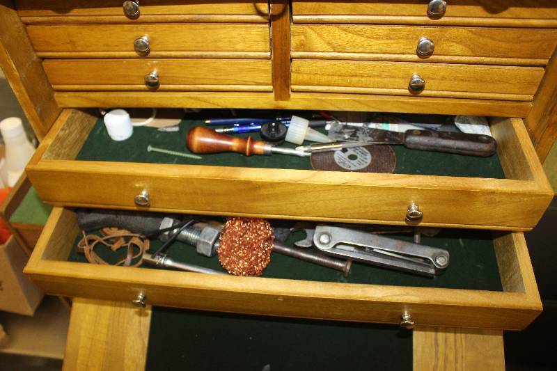 Windsor Design 8Drawer Tool Chest Thorp, WI Moving Sale KBID