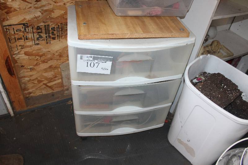 lot 107 image: Organizer